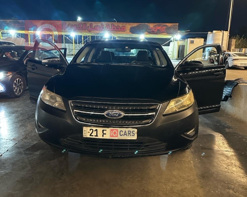 Ford Taurus
